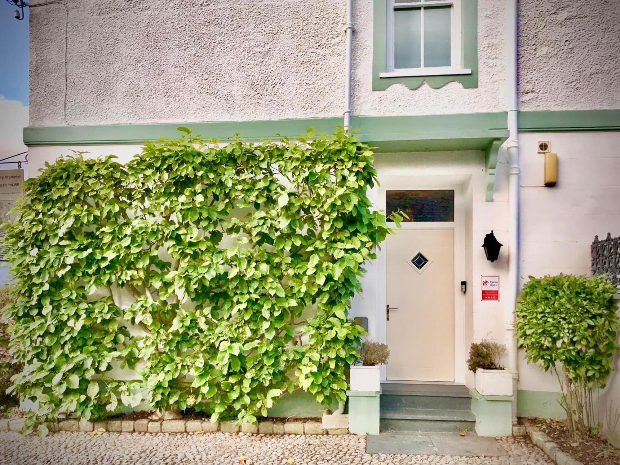 Llety Brynawel Guest House Pennal Eksteriør billede
